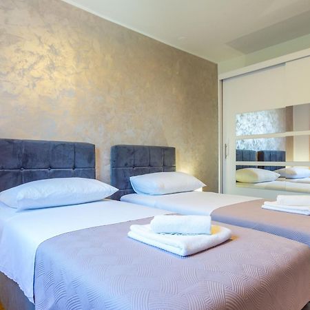 Apolon 2Bdr Apartment With Balcony 扎达尔 外观 照片