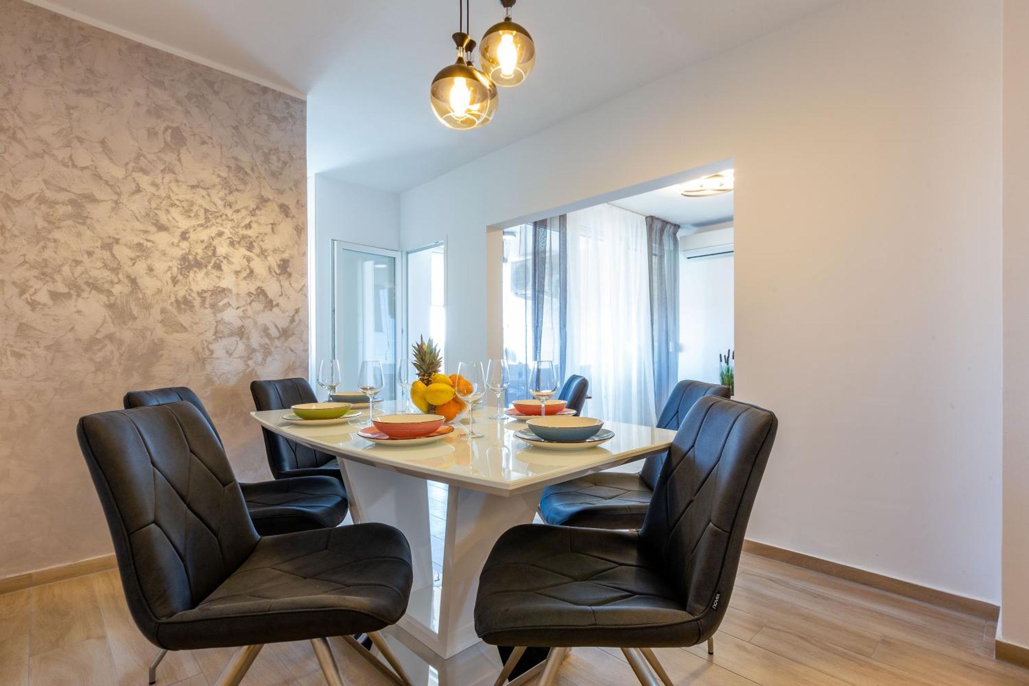 Apolon 2Bdr Apartment With Balcony 扎达尔 外观 照片